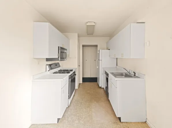 18-75 Corporal Kennedy Street image 8 of 27