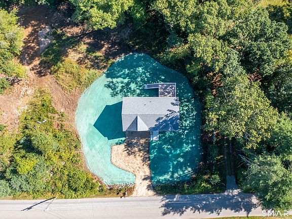 3rd image of 874 Brook Road