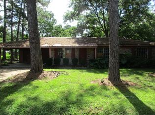 606 SE 9th Ave, Magee, MS 39111