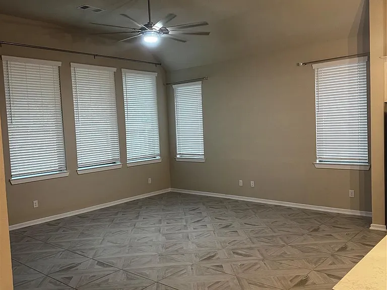 4594 Silver Moon Dr — Photo 6