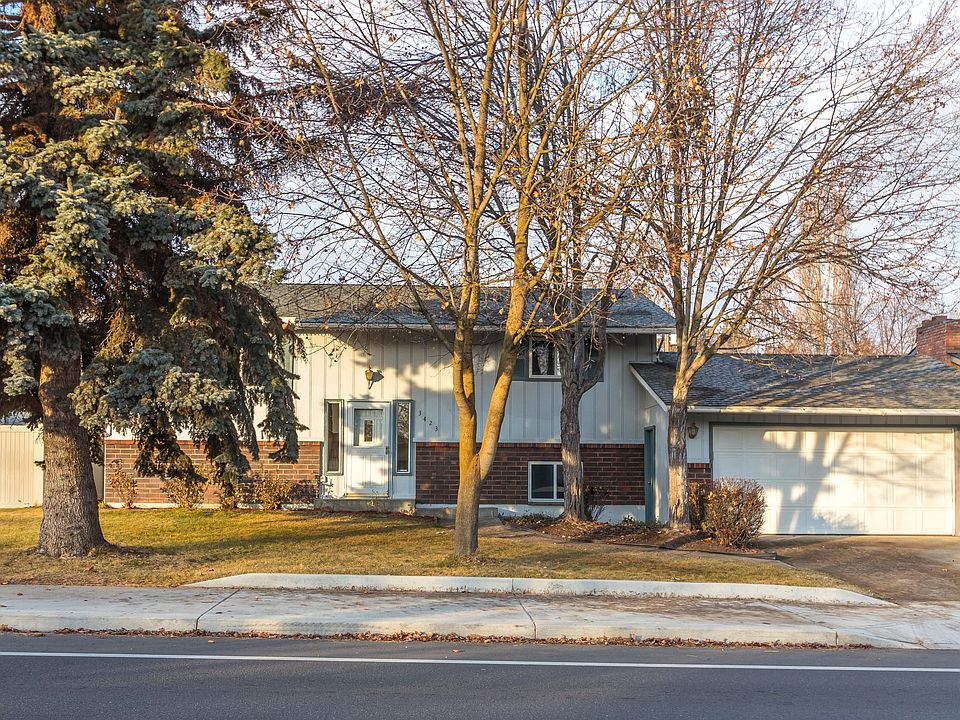 1st image of 3423 E 37th Ave