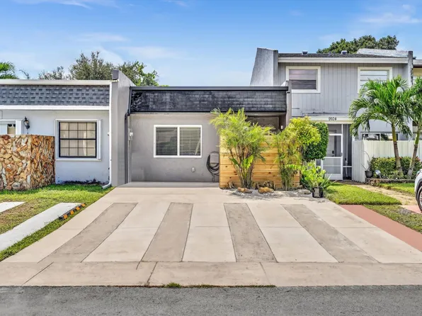9102 NW 35th Place, Sunrise, FL 33351