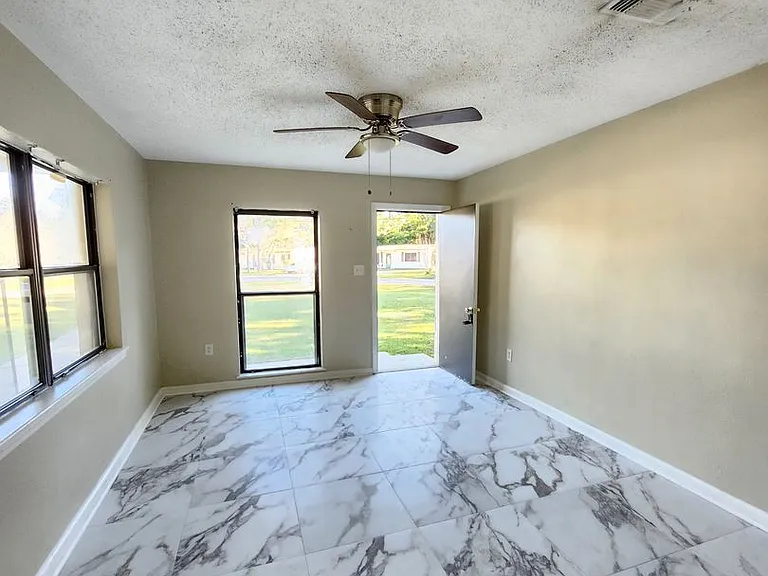 5501 Mayfair Dr — Photo 12