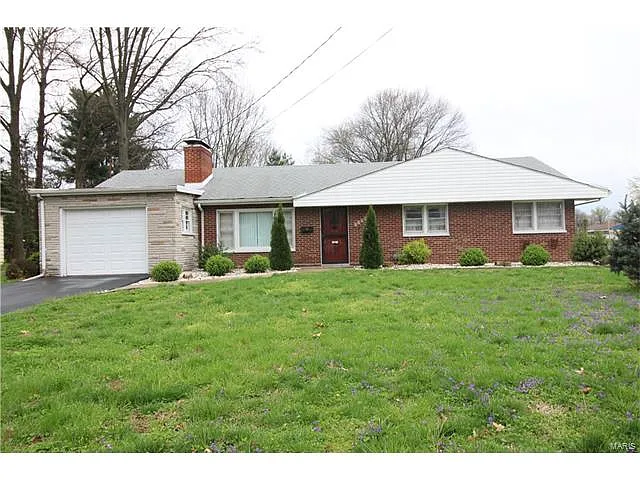 2138 Clark Ave photo 1