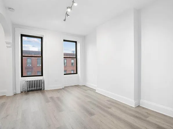 213 5th Avenue image 4 of 19