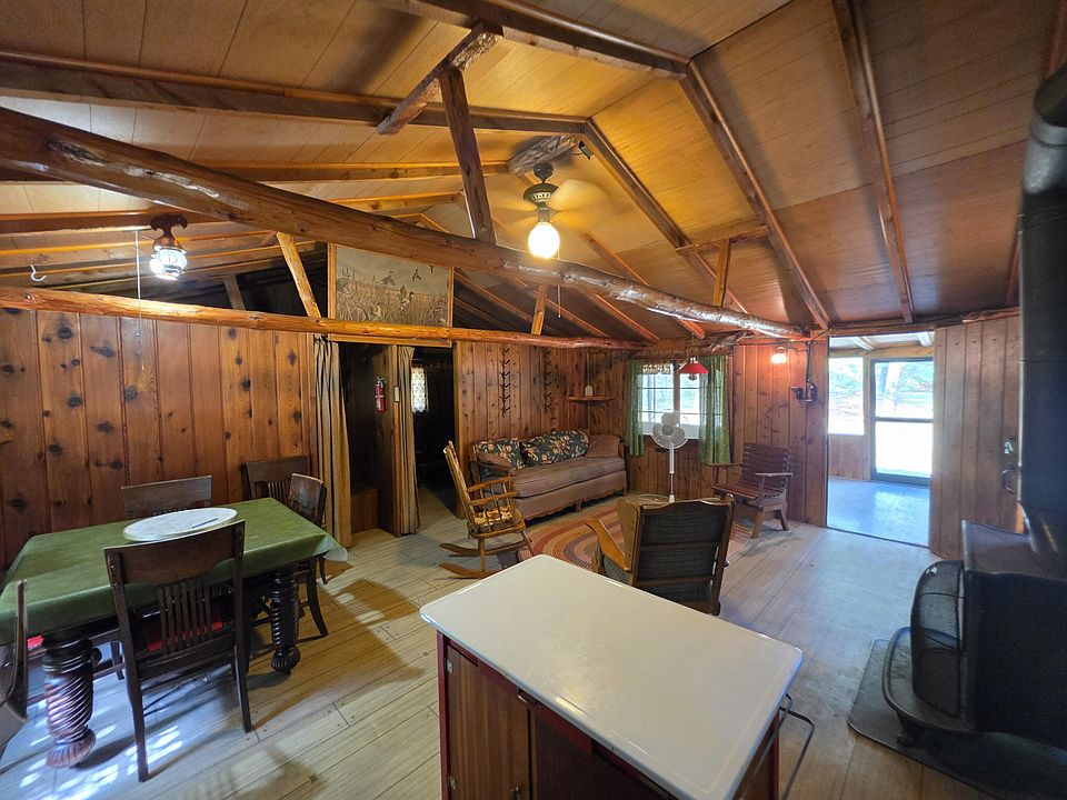 13th image of 304 Wilcox Dr