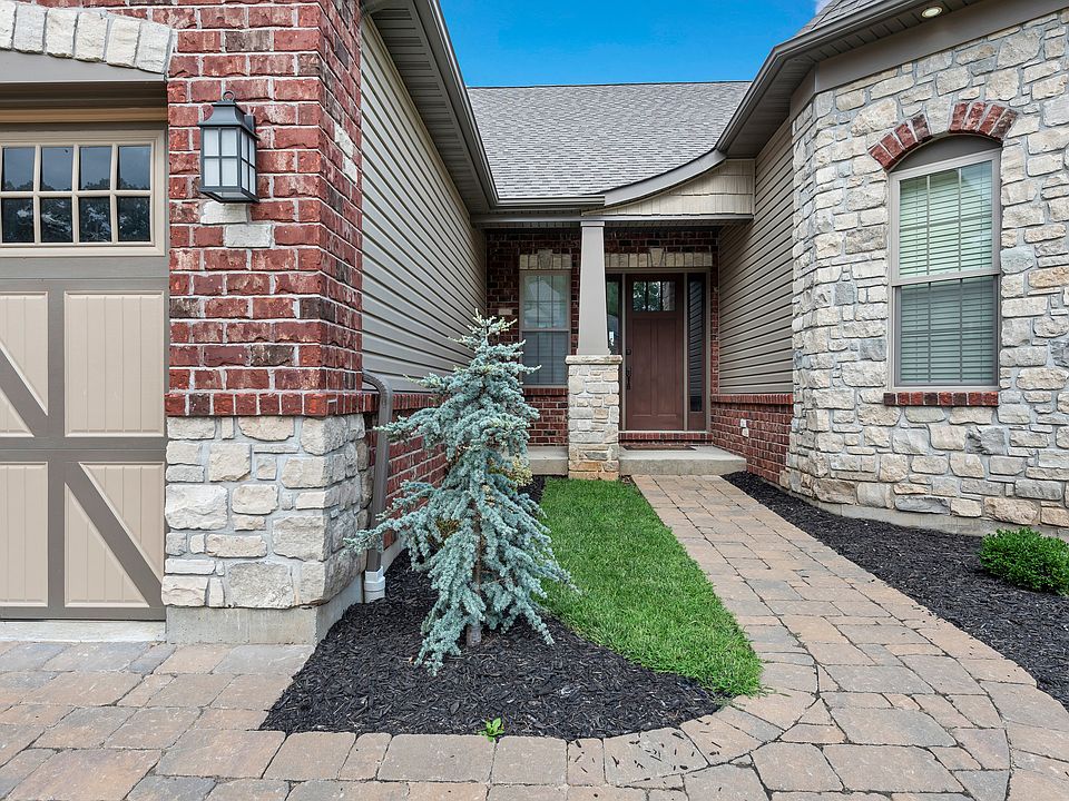 1087 Bridleridge Crossing Spur, Fenton, MO 63026 | Zillow