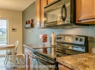 2104 Marina Rd SE, Mandan, ND 58554