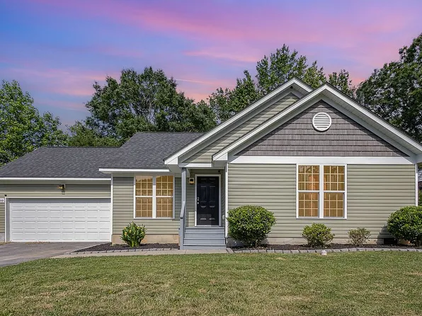 1709 Belmar Dr, Gastonia, NC 28052