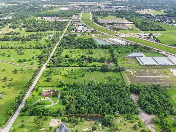 0 Clifford St, Alvin, TX 77511