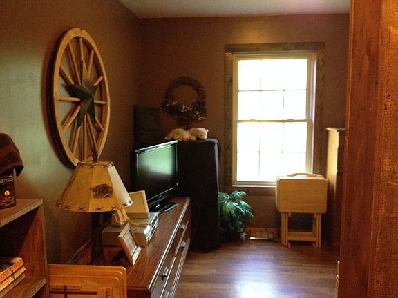 5th image of 114 Deer Haven Ln