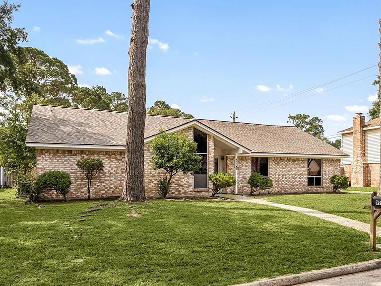5923 Pebble Springs Dr — Photo 2