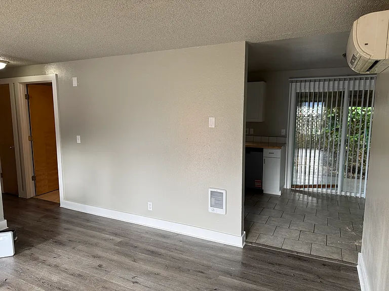 70 N Grand St — Photo 6