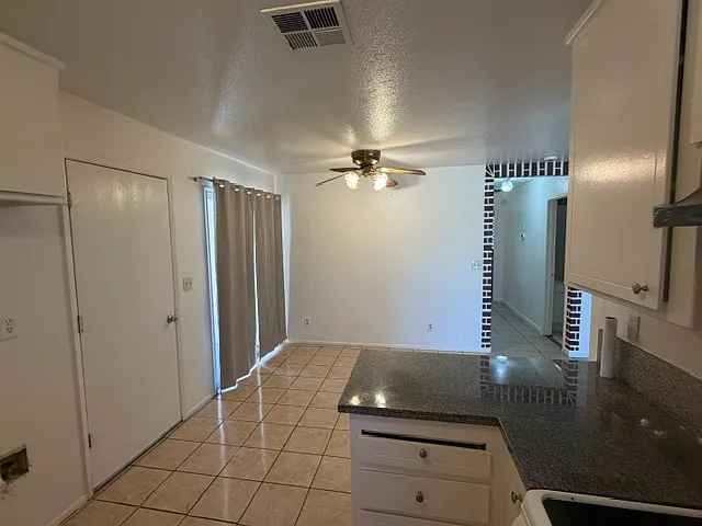 804 Niles Ct — Photo 6