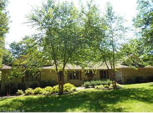 3608 Huntingridge Dr, High Point, NC 27265