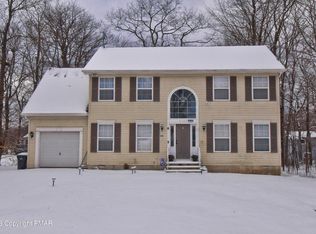 5129 Derby Rd, Tobyhanna, PA 18466