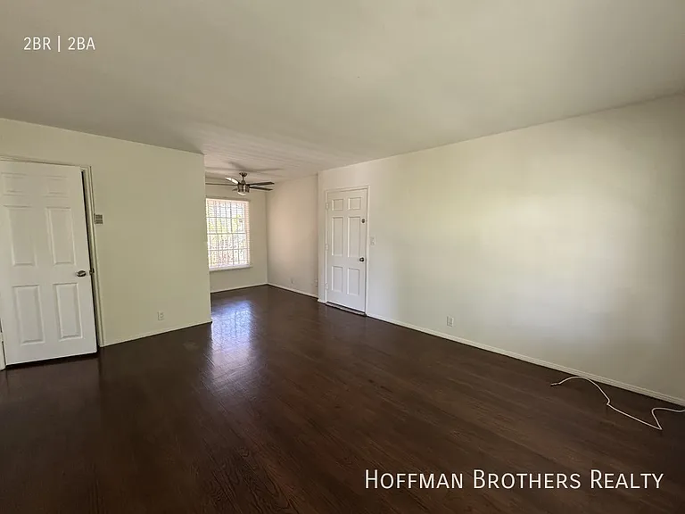 5959 Cahuenga Blvd #D — Photo 4