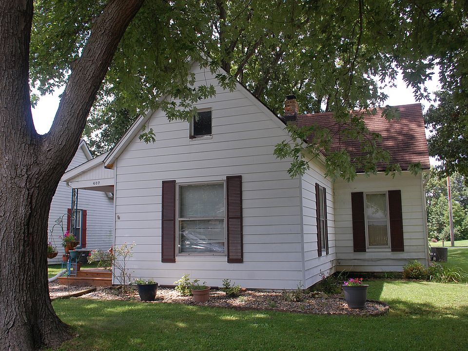 1st image of 407 N Hibbard St
