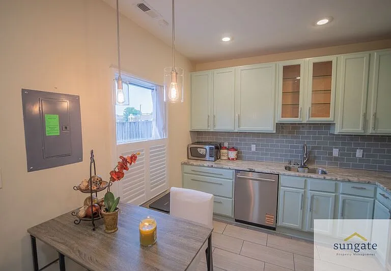 104 N Dallas St — Photo 8