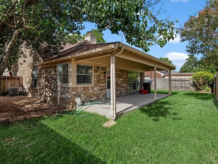 18182 Forest Cedars Dr — Photo 20