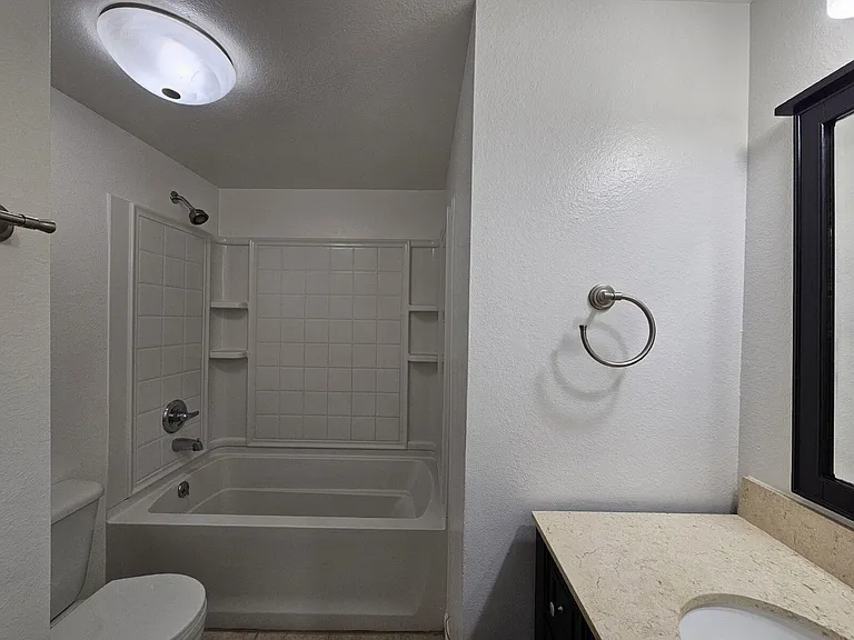 5926 S Willow Way — Photo 8