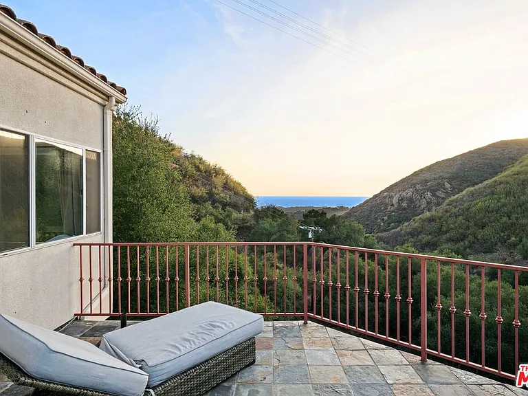 4345 Escondido Trl — Photo 32