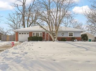 2100 Hounz Ln, Louisville, KY 40223