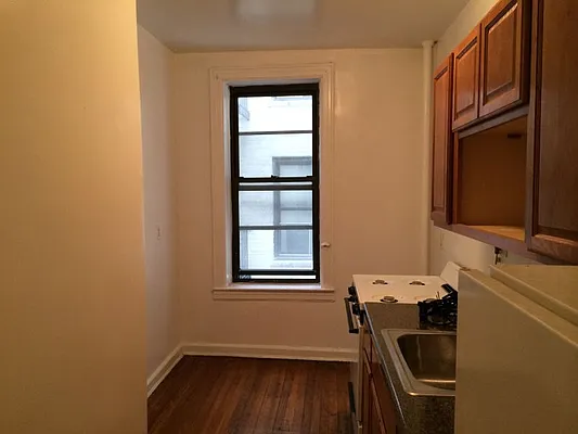 Rented by Astoria Park Realty Group Inc | media 4