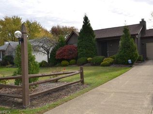 9176 Sugarbush Dr, Mentor, OH