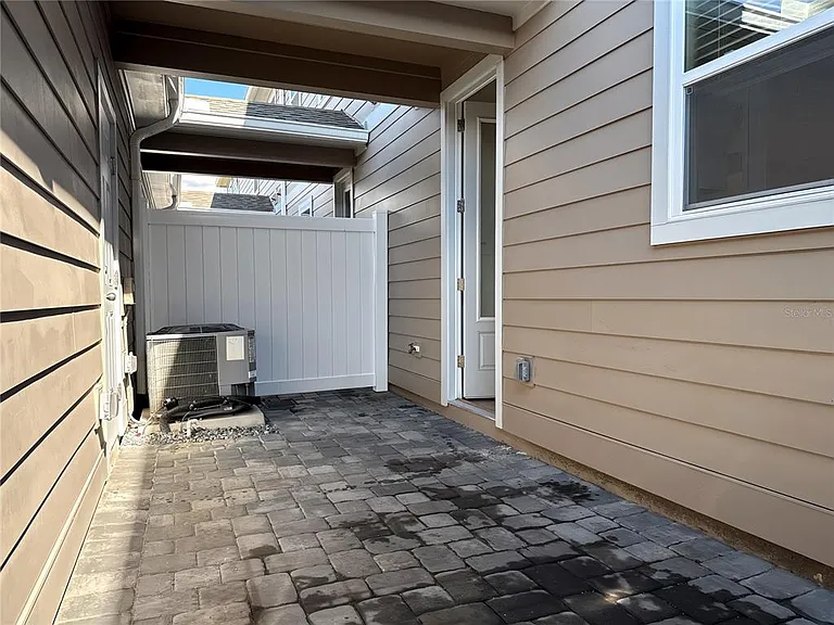 2962 Voyager Ave — Photo 25