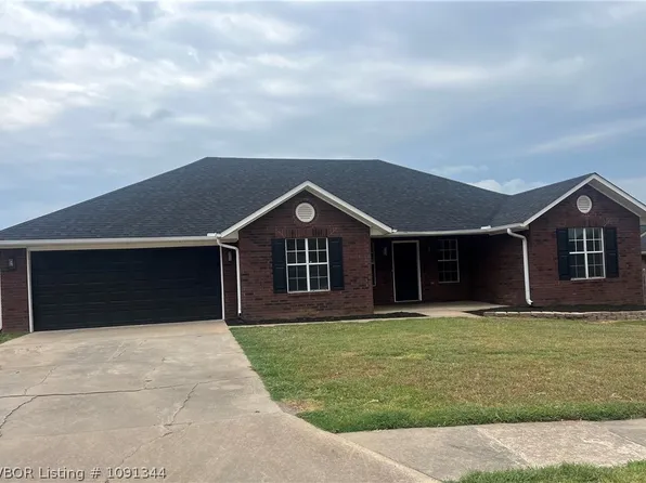 2300 L St, Barling, AR 72923