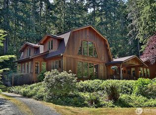 855 Classic Road, Greenbank, WA 98253