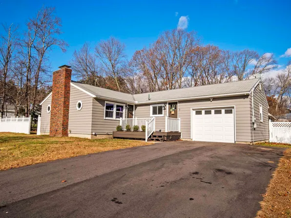 3 Crescent Street, Salem, NH 03079