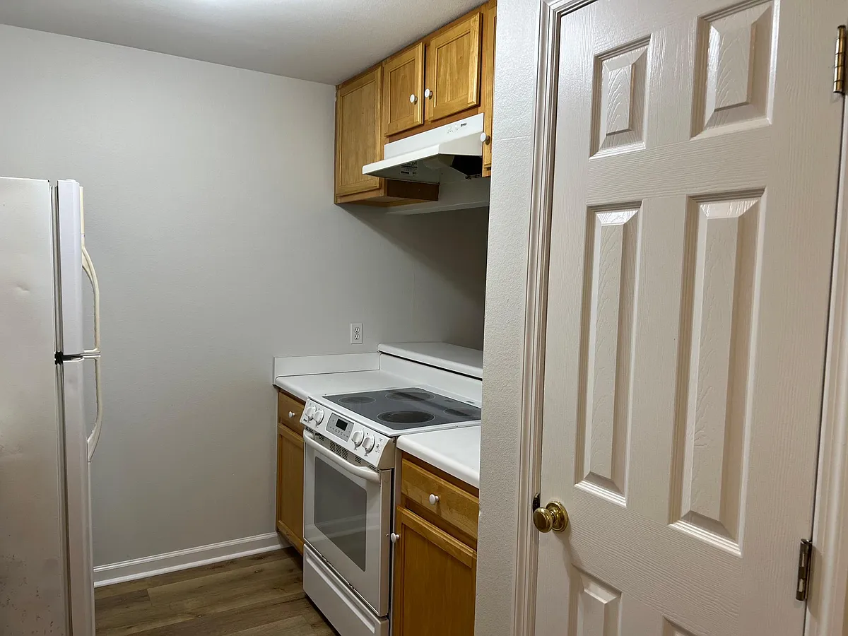 Building Photo - 1238 Cross Creek Cir #2