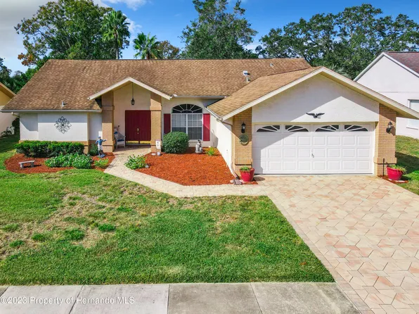 1277 Overland Dr, Spring Hill, FL 34608