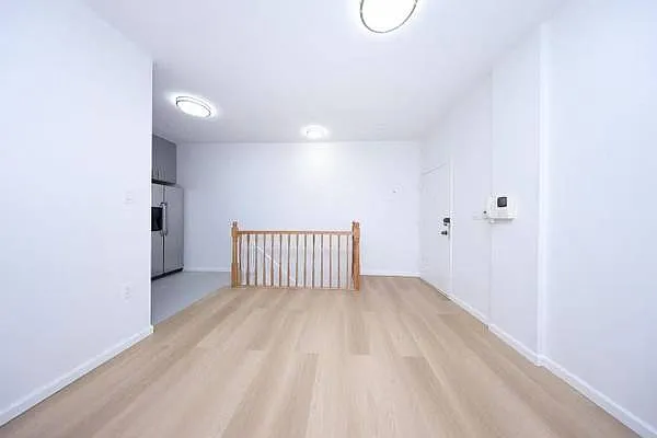 422 49th St #1F — Photo 9