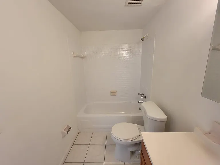 3700 NW 21st St #203 — Photo 8
