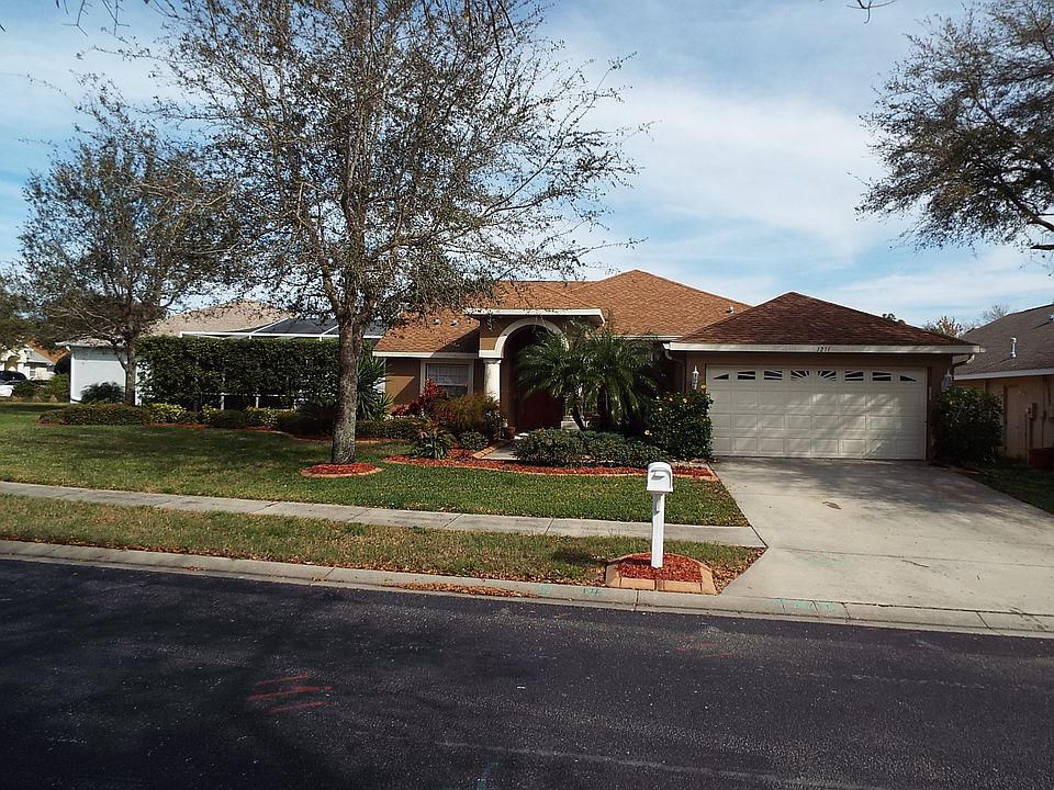 1st image of 1211 Paradise Lake Dr