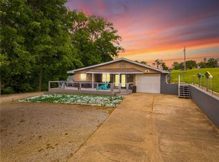 143 Lake Viking Ter, Gallatin, MO 64640