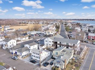 96 College Pl, Fairfield, CT 06824