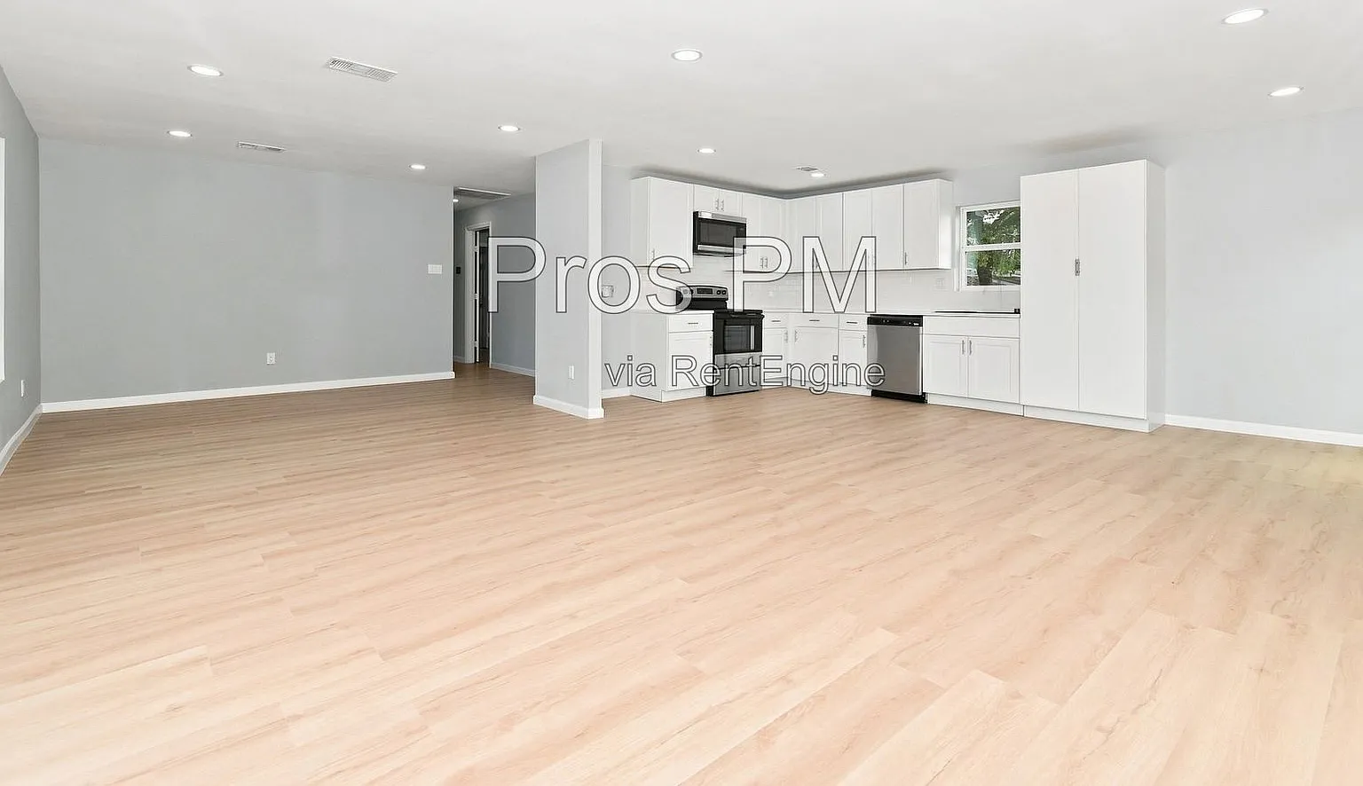 3 bed, 2.0 bath, 1600 sqft, $1,750 — Photo 4