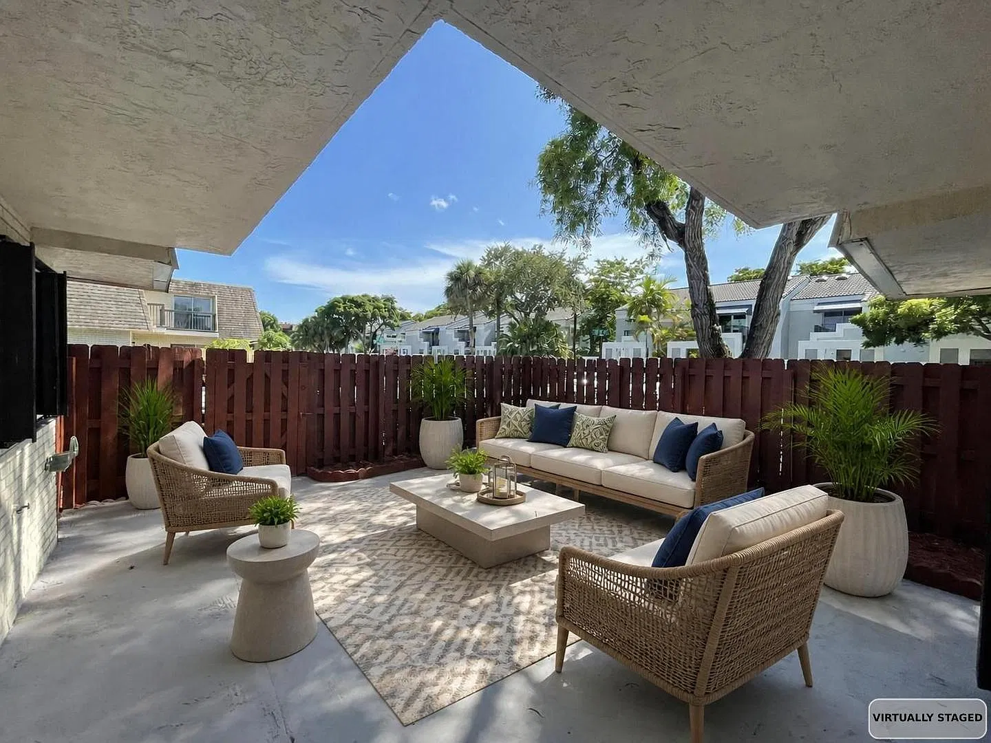 8215 SW 23rd Court - Unit 17 D — Photo 4