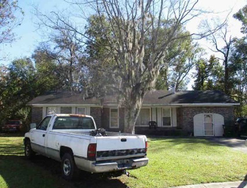 2nd image of 203 Goucher Ct
