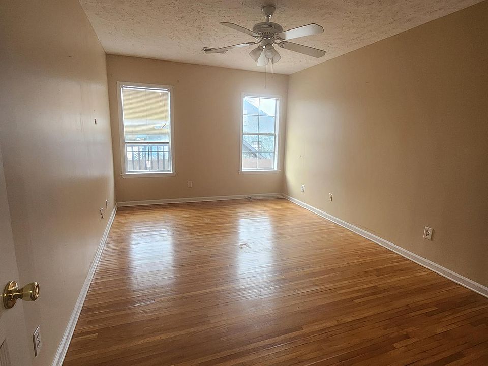 Spacious bedroom