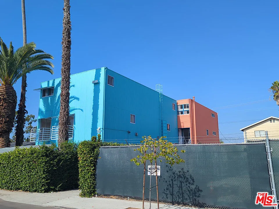 Building Photo - 915 Broadway St #2