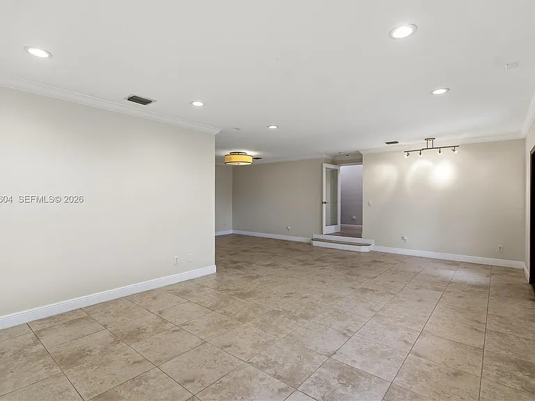 6801 SW 102nd Ave — Photo 51