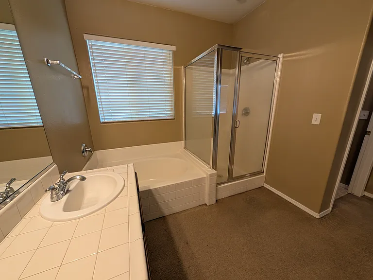 753 W Bordeaux Ln — Photo 16