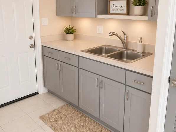 320 N 3rd St, Flagler Beach, FL 32136