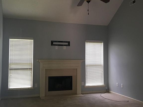 4th image of 163 Lee Road 934
