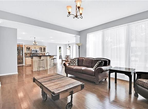 5th image of 11309 W 141st St